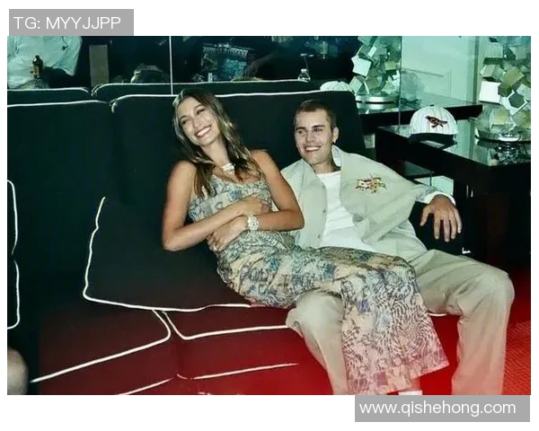 比伯与足球明星同框合照引发粉丝热议瞬间分享精彩时刻